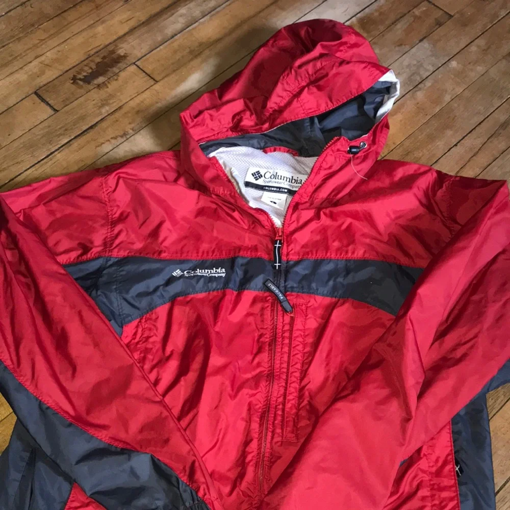 Columbia‎ Men’s Red and Gray Lightweight Hooded Jacket